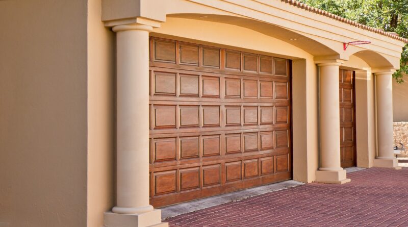 Comment trouver la porte de garage parfaite pour votre maison ?